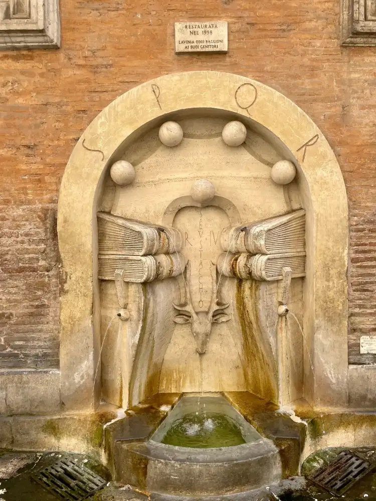 Hotel dekat Fontana dei Libri