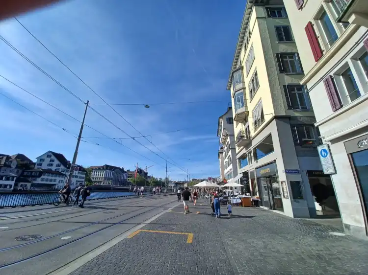 Hotels near Limmatquai