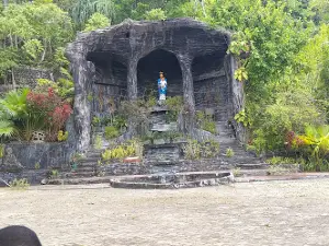 Gua Maria Sandurun Sanggaria Yaner Fowor