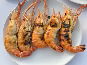 Chom Dao Lan Yor