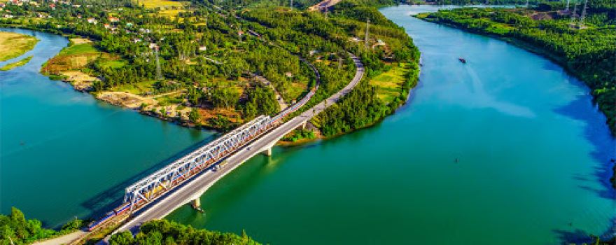 Đền Tưởng Niệm Liệt Sĩ Trường Sơn Bến Phà Long Đại