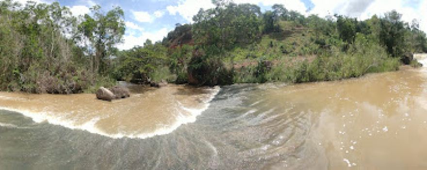Bar e cachoeira de verdiano