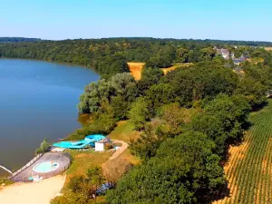 Recreation area Lake Chassenon