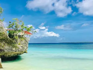 Pantai Bira Pasir Putih