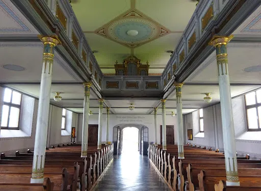 紐豪斯安姆克羅森巴赫