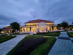 Pracima West Park & Garden