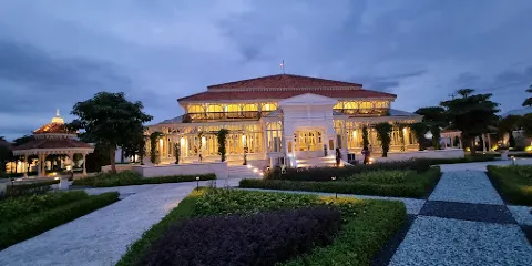 Pracima West Park & Garden