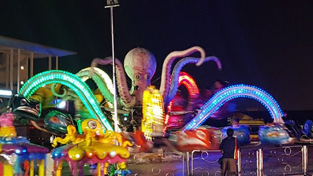 Saturday/Sunday Night Market Seri Manjung