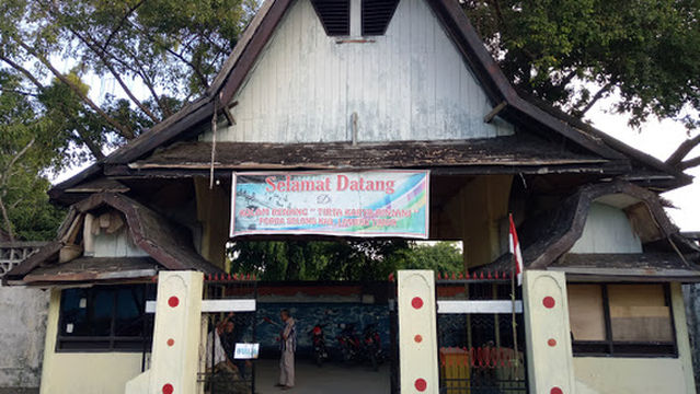 Kolam Renang Tirta Karya Rinjani Selong