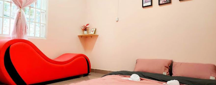 GÕ CỬA HOMESTAY - ĐÀ LẠT
