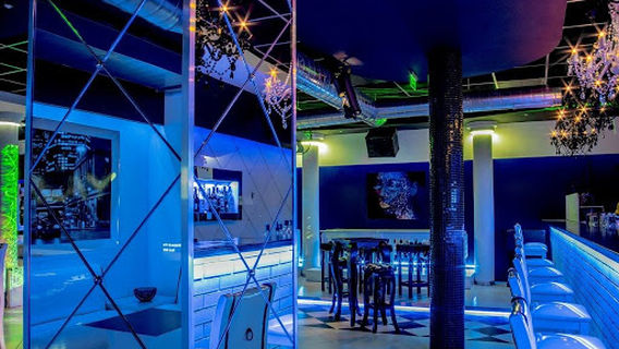 Night Club "P L A Y"