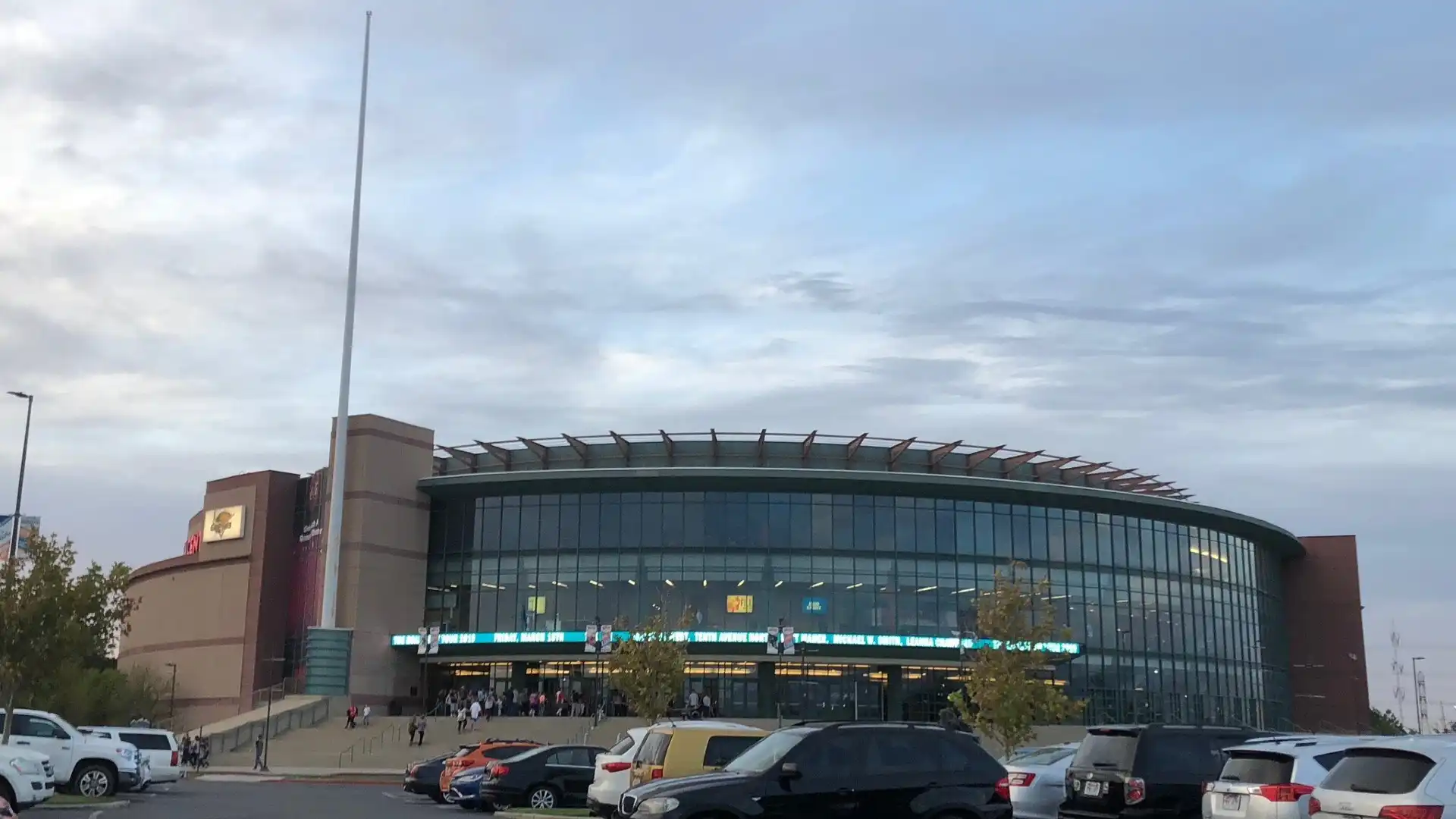 Hotels near Maverik Center