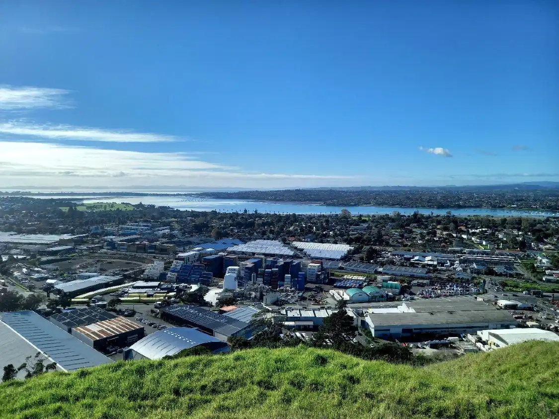 Hotels near Mt. Wellington