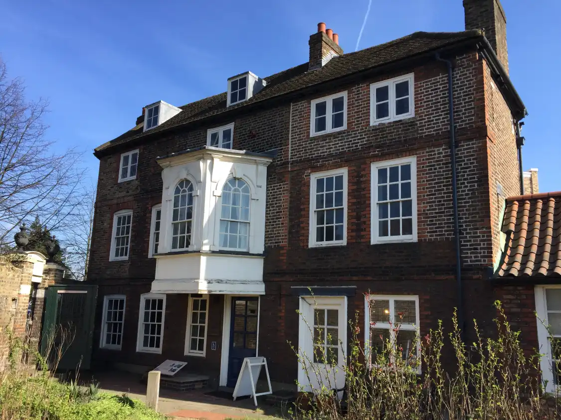 Hotels near Hogarth's House