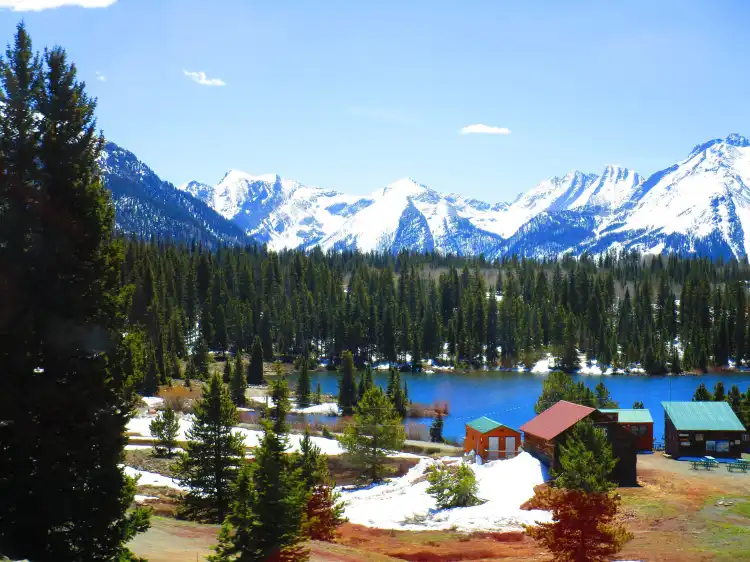 Các khách sạn ở Montezuma County