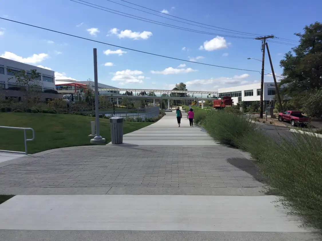 Hotels near Cross Kirkland Corridor Trail