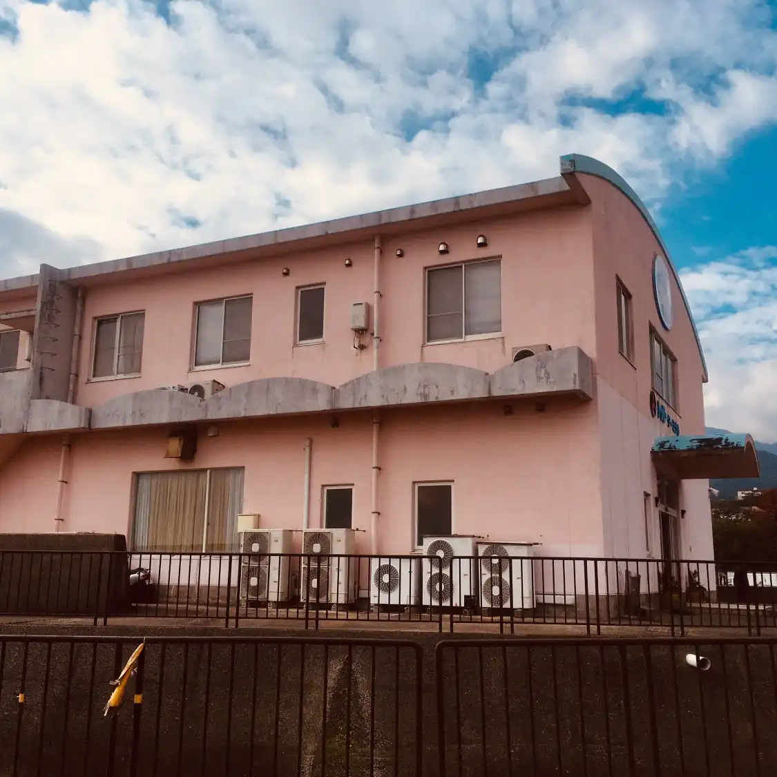 Hotels near Anbo