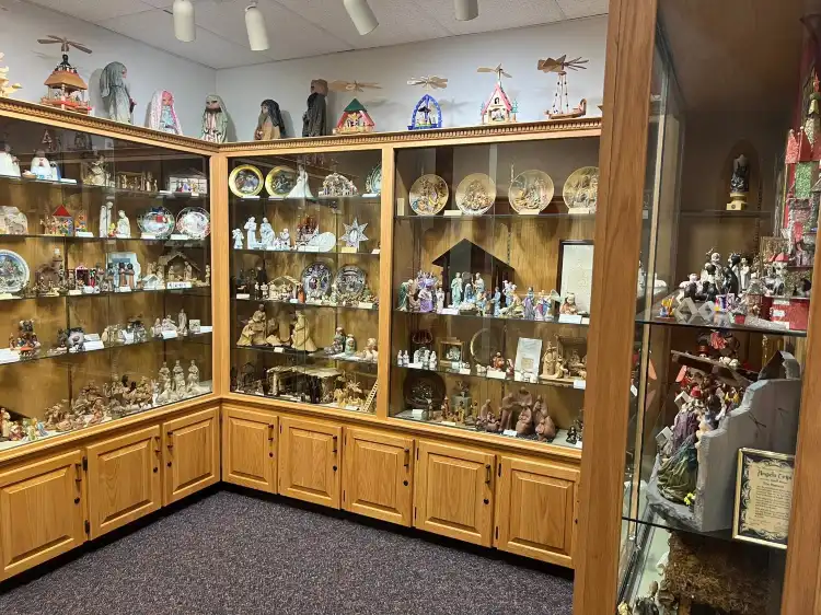 Hotels in Springfield Township