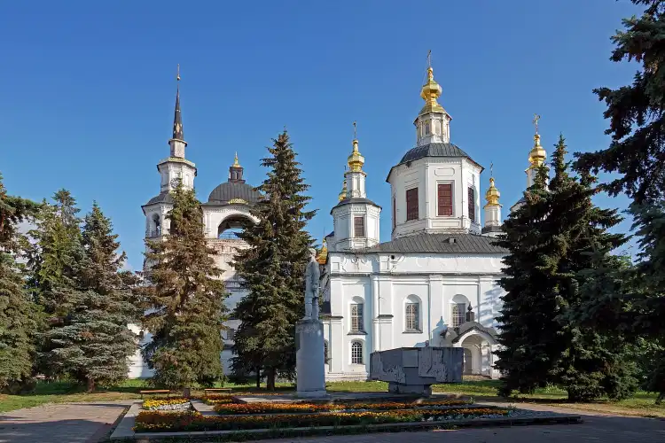 Hotels in Velikoustyugsky District