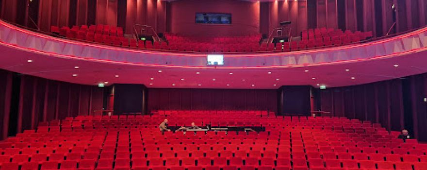 Municipal Theater De Domijnen