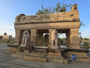 Wat Phu Man Fah (วัดภูม่านฟ้า)