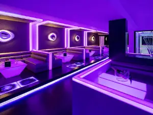 King Night Club