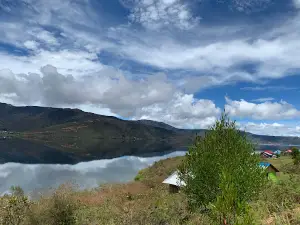 Danau Anggi Giji
