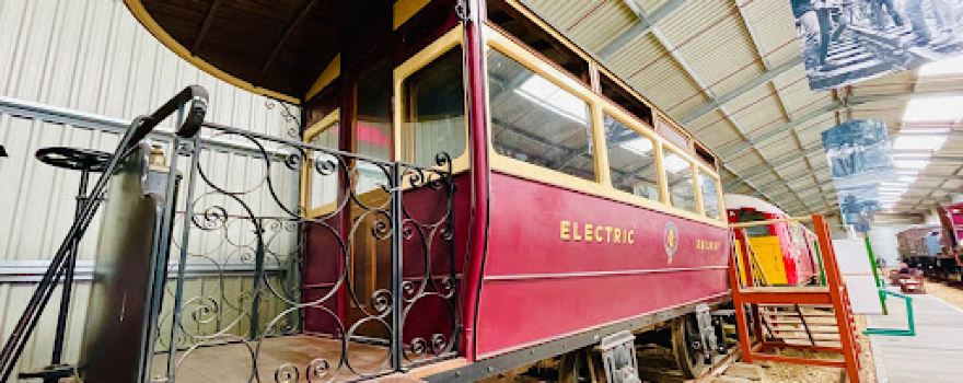 Isle of Wight Steam Railway - (Havenstreet,Station)