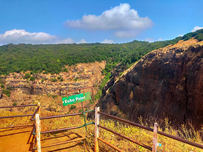 Echo Point
