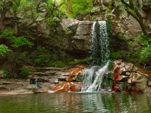 Cascada Los Pizarro