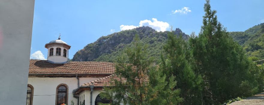 "Sveti Sveti Kozma i Damyan" Church