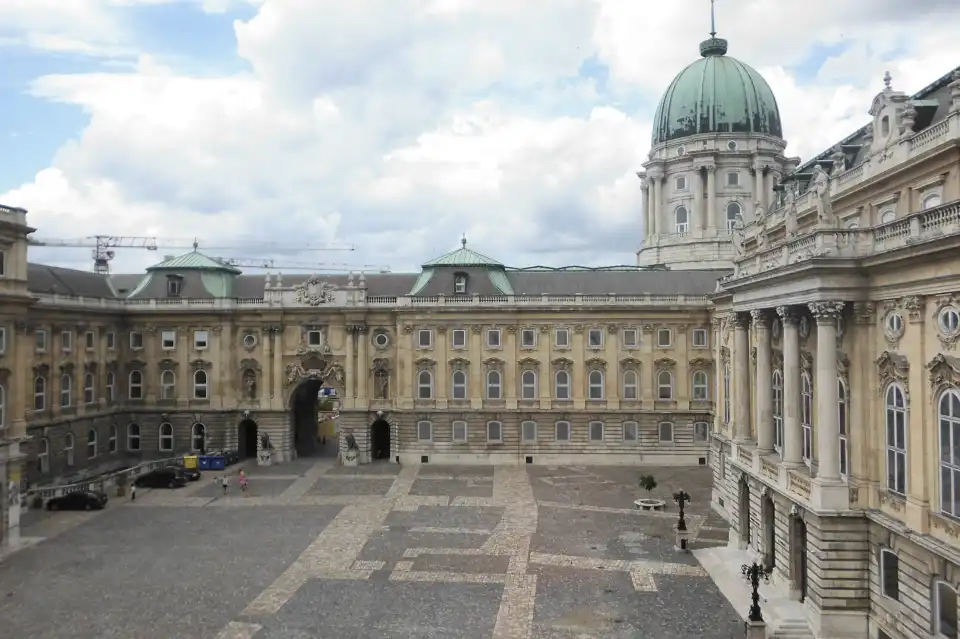 5_Budapest History Museum / Castle Museum