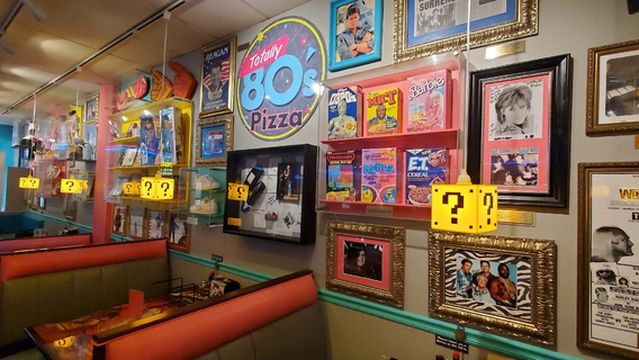 Totally 80's Pizza & Museum