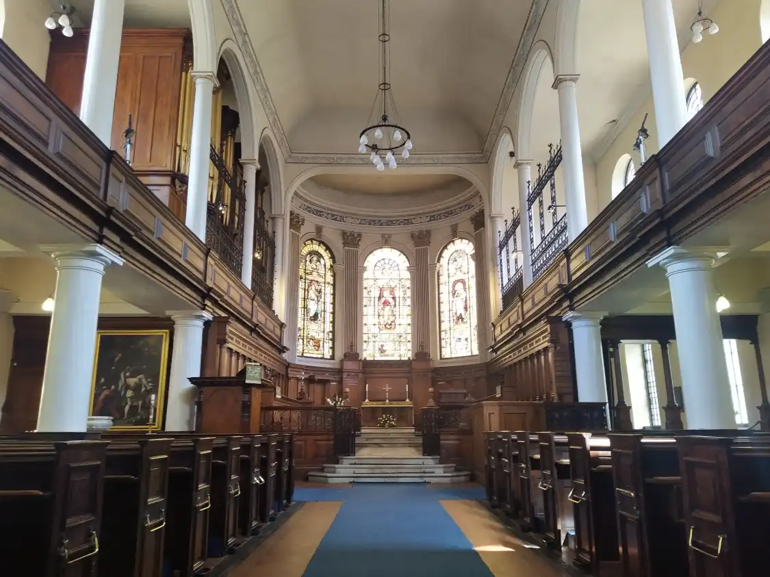 St Ann's Church 주변 호텔