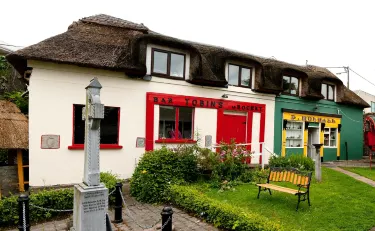 Cashel Folk Village