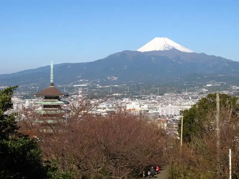 Hotels near Kanukiyama