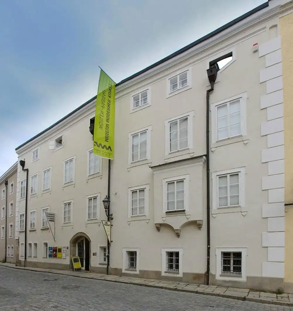 Hotels near Museum Moderner Kunst – Worlen