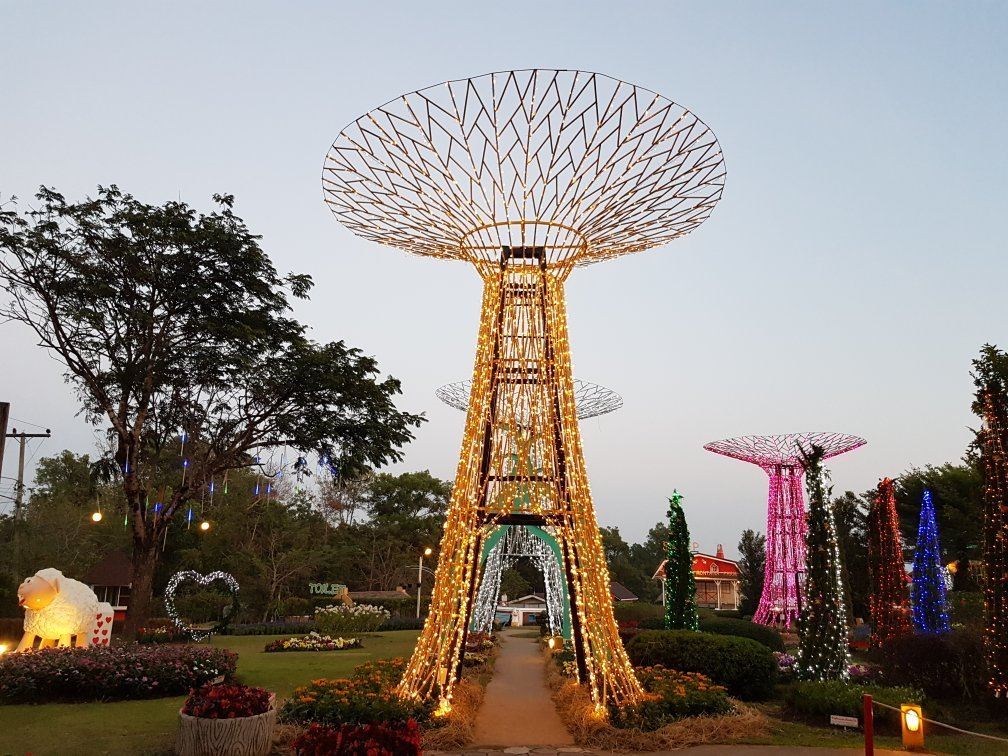 Montana Farm มอนทาน่า ฟาร์ม - ที่เที่ยววังน้ำเขียว