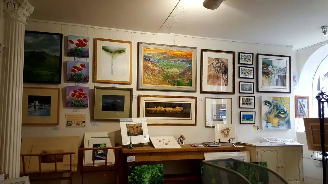 Hotels near Ardent Gallery