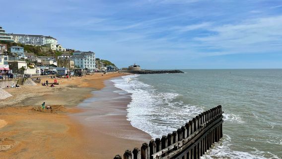 Ventnor Beach