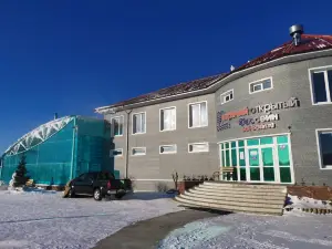 Open hot pool