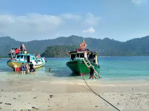 Dermaga Canti