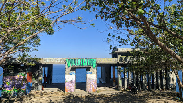 Senggigi Abandoned Villa