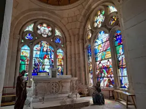 Basilique du Bois-Chenu
