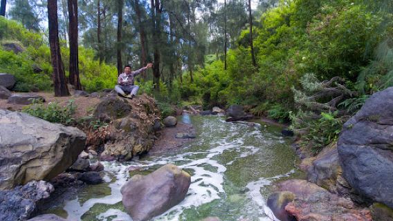Kalipait Sulphur Waterfall