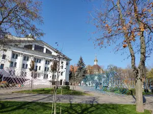 Novyy Fontan U Teatralʹnomu Skveri