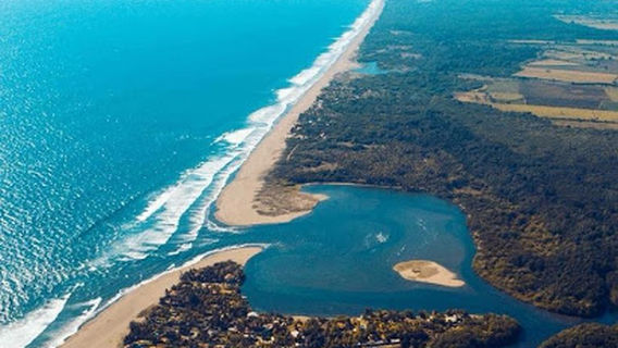 Bocana San Juan, playa Costa Azul