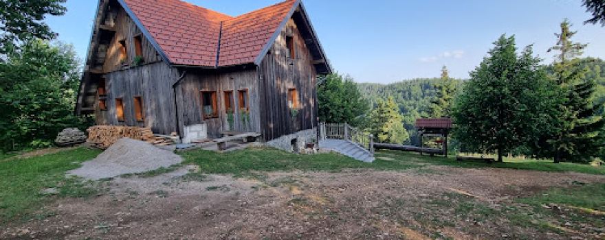 Koča na Kamnem Griču
