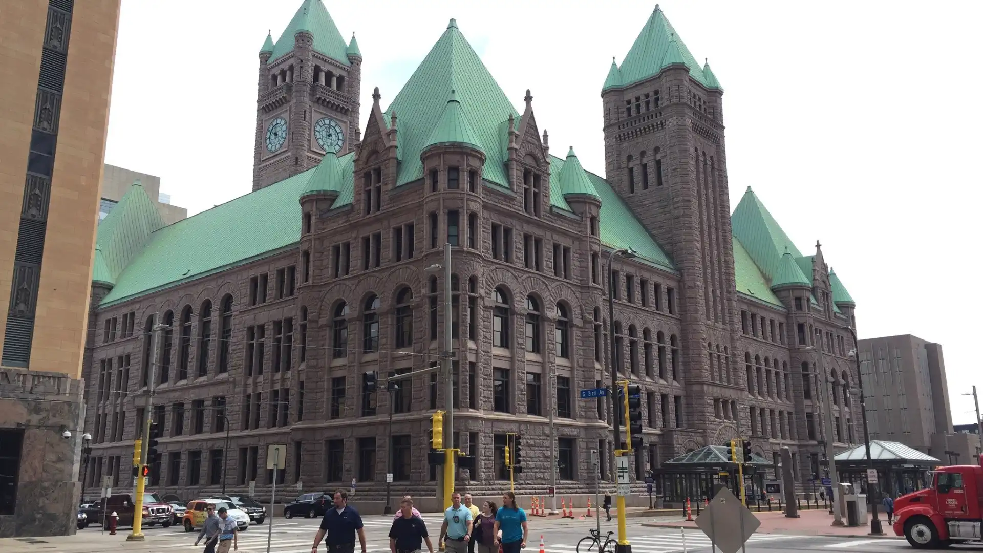 Hotels near Minneapolis City Hall