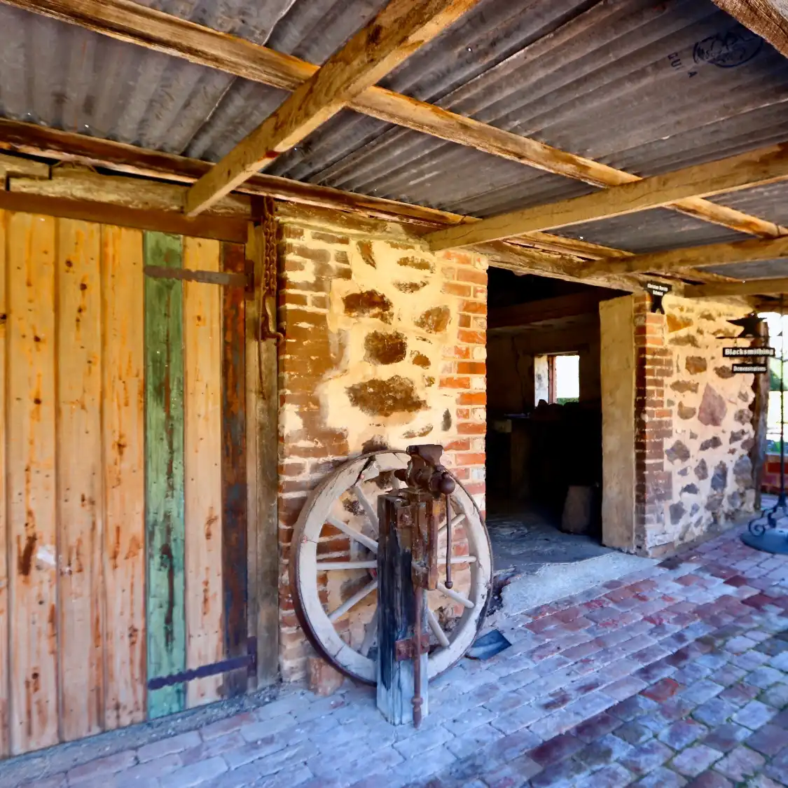 Hotels near Langmeil Winery - Home of Barossa Valley's Oldest Shiraz Vineyard